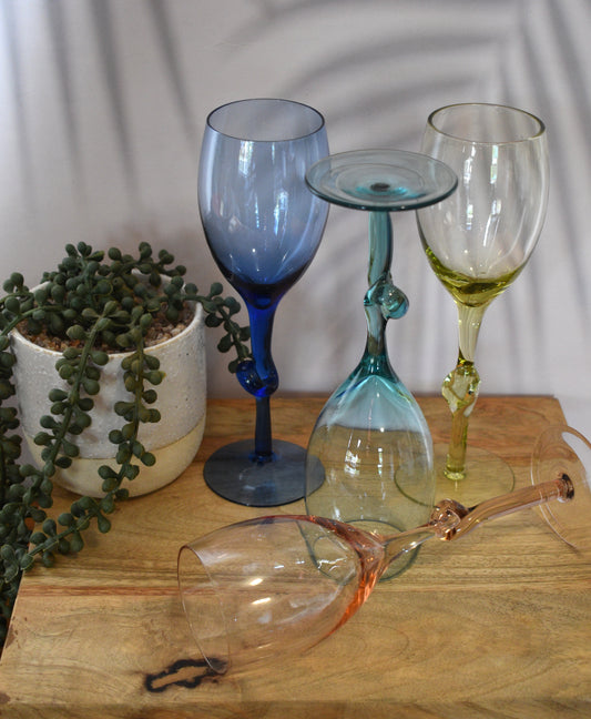 Set of 4 Harlequin coloured Wine Glasses with knotted stems