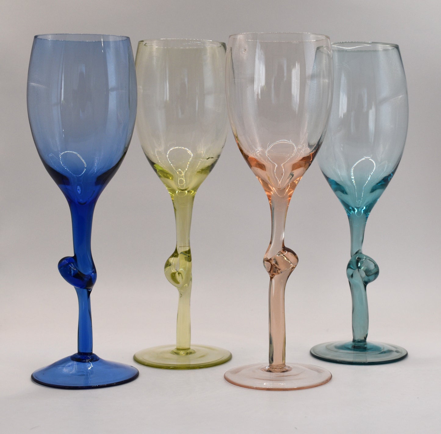 Set of 4 Harlequin coloured Wine Glasses with knotted stems