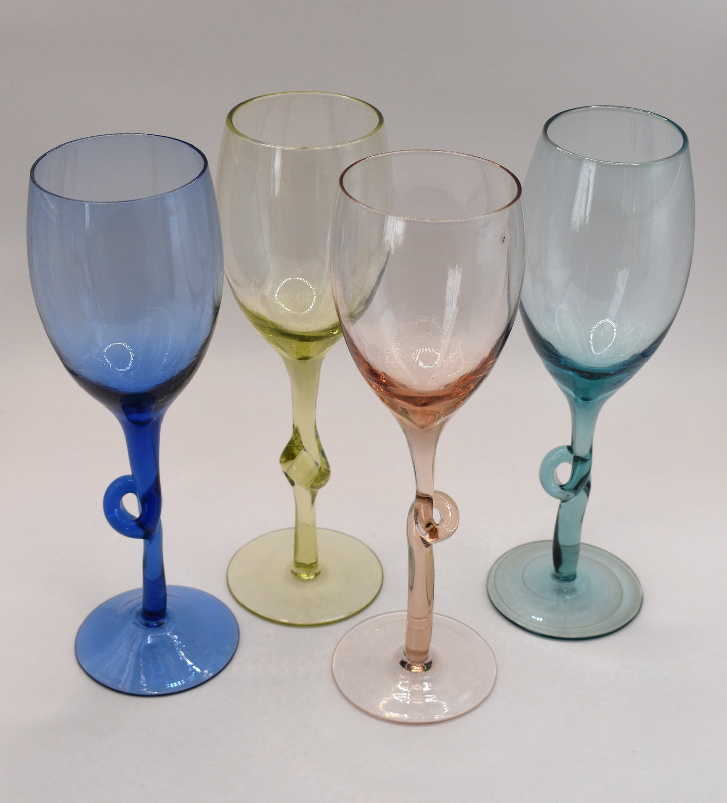 Set of 4 Harlequin coloured Wine Glasses with knotted stems