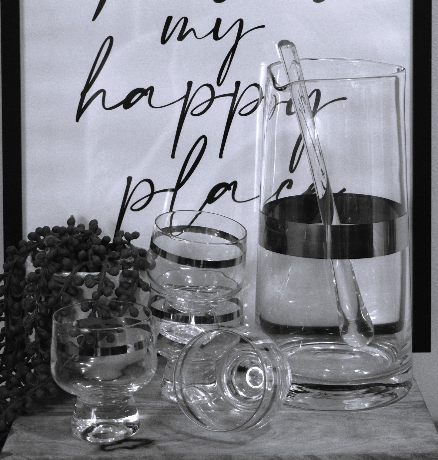 Crown Corning "Regis" Liqueur/sherry/Port glasses with platinum band. Set of 4