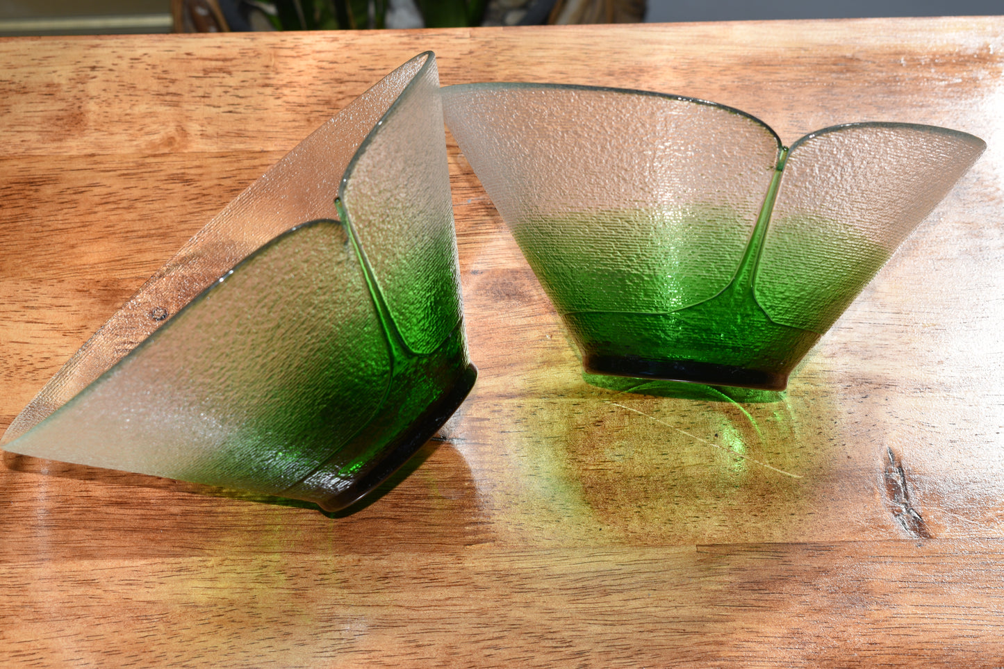 Vibrant Cystalex Bohemia glass bowl by Jiri Suhajek