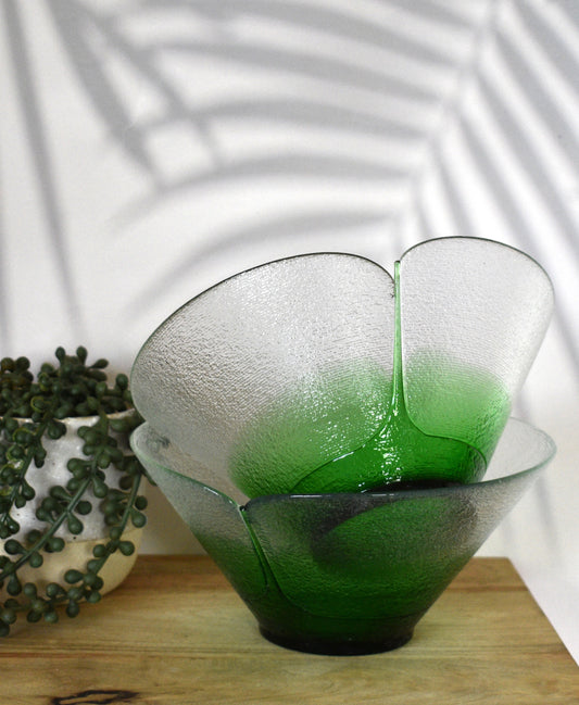 Vibrant Cystalex Bohemia glass bowl by Jiri Suhajek