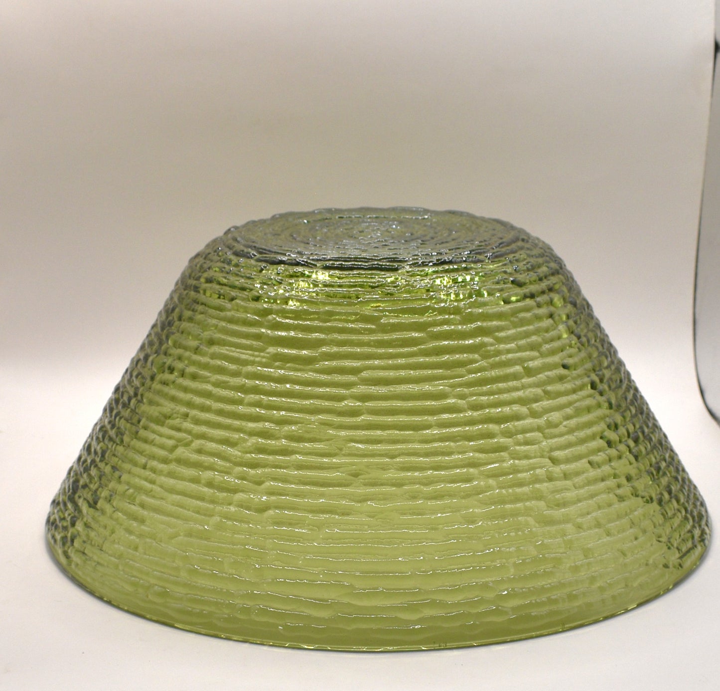Vintage Anchor Hocking "soreno" Avocado Green glass serving bowl. 1960s