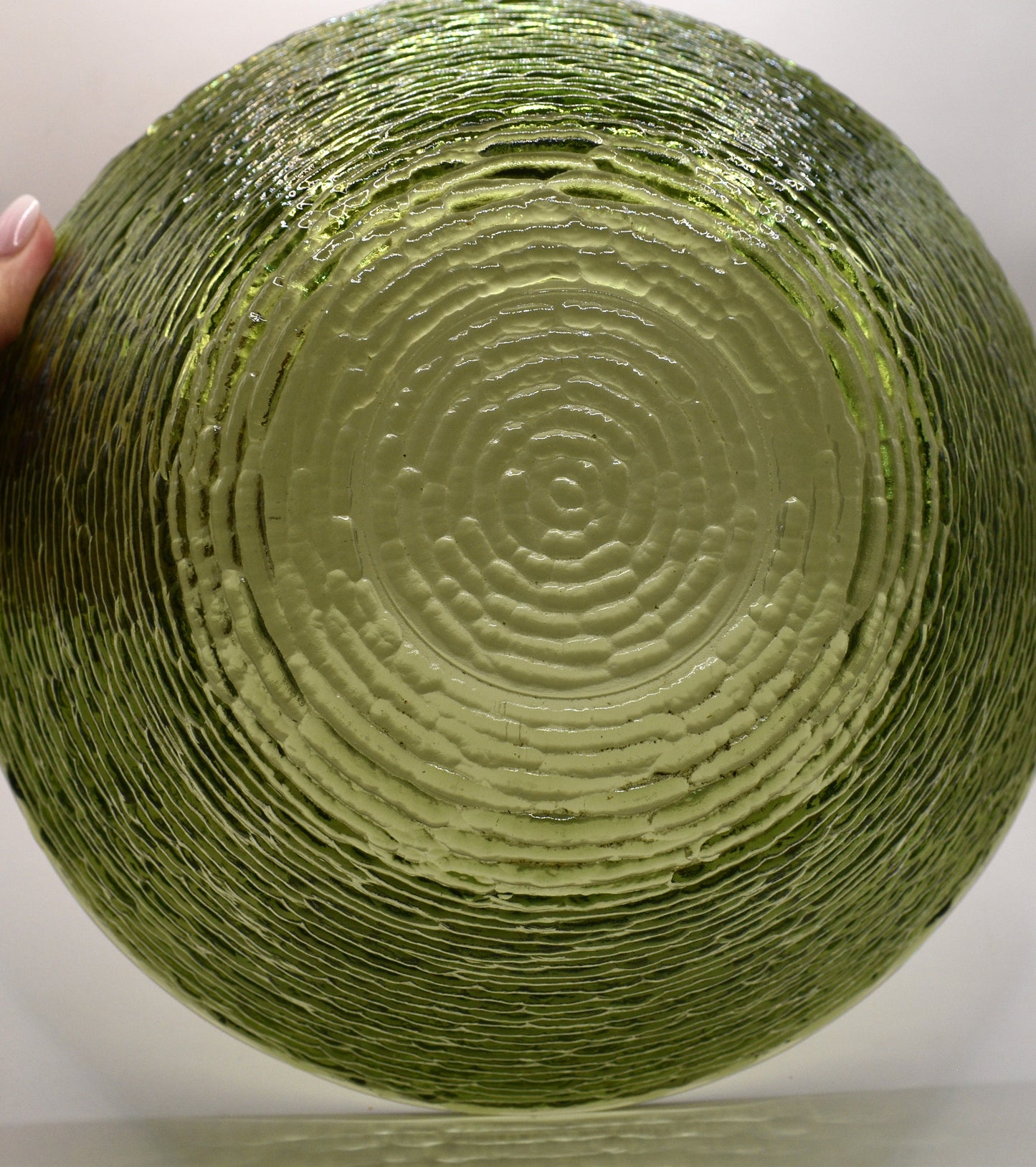 Vintage Anchor Hocking "soreno" Avocado Green glass serving bowl. 1960s