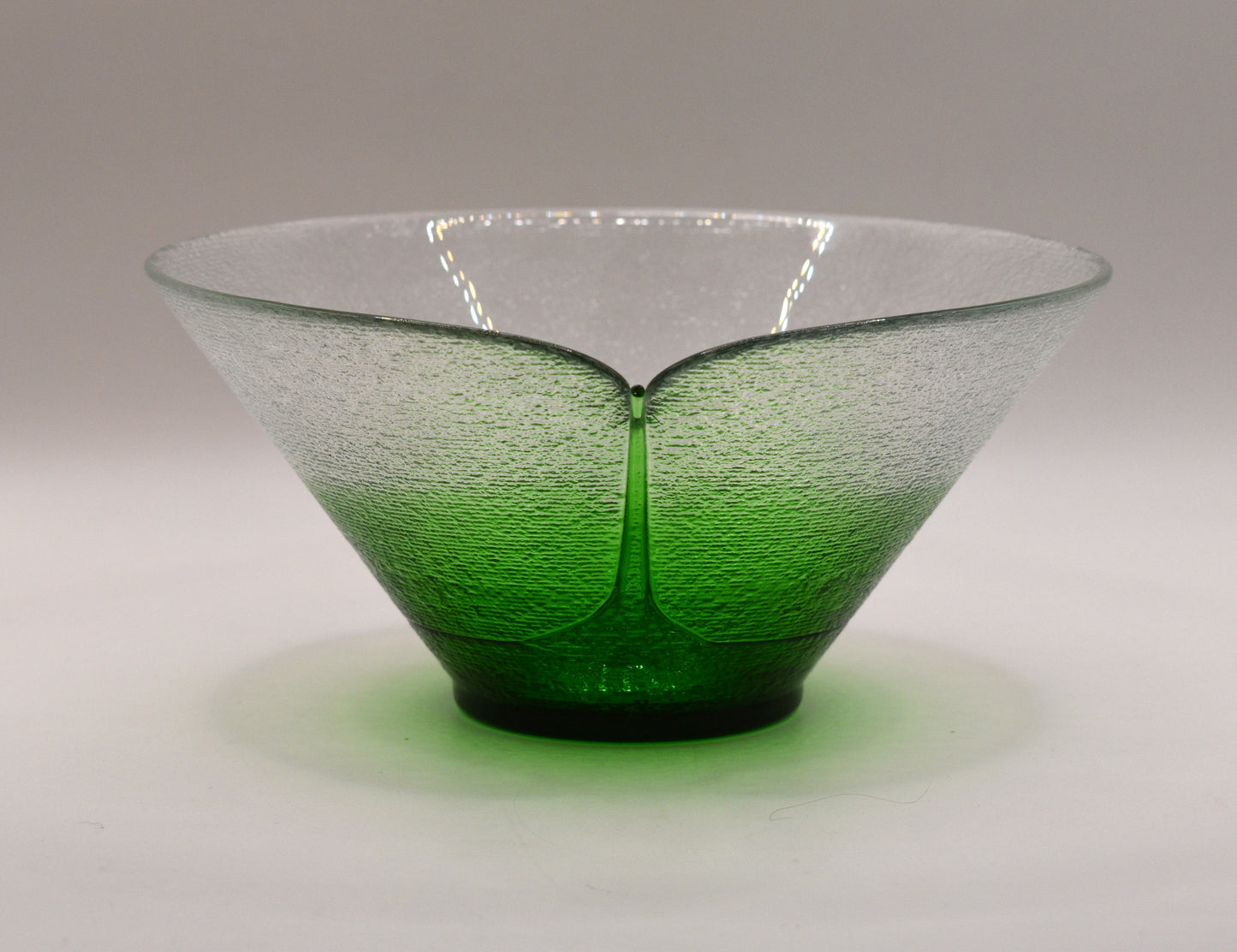 Vibrant Cystalex Bohemia glass bowl by Jiri Suhajek