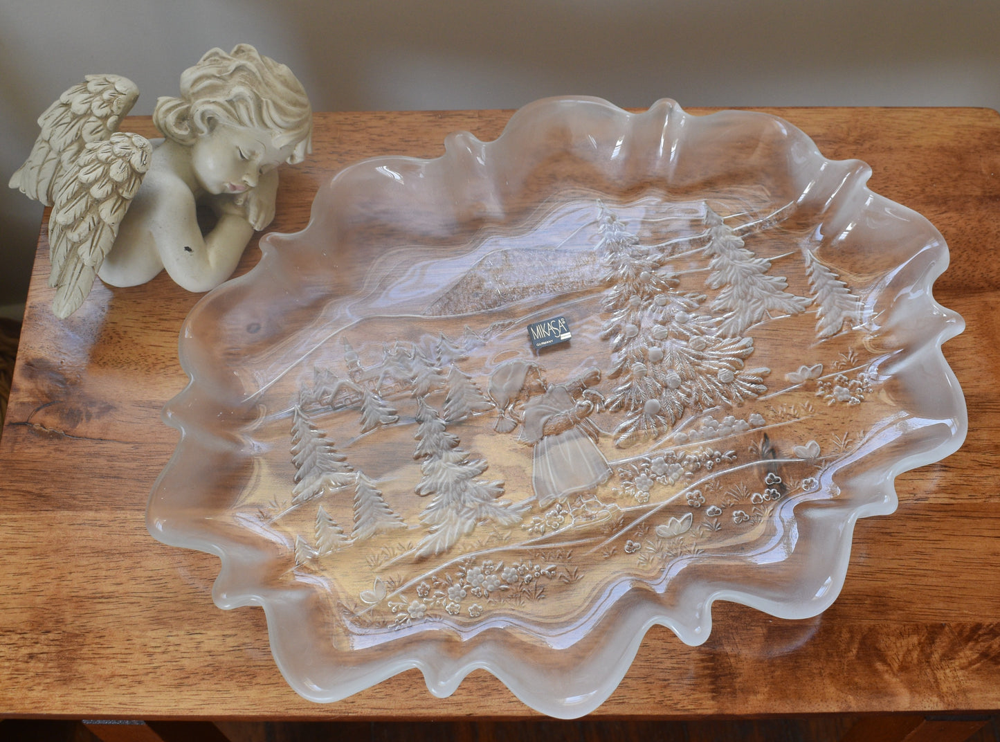 Mikasa "Christmas Story" Frosted/Clear glass Oval Canape Platter