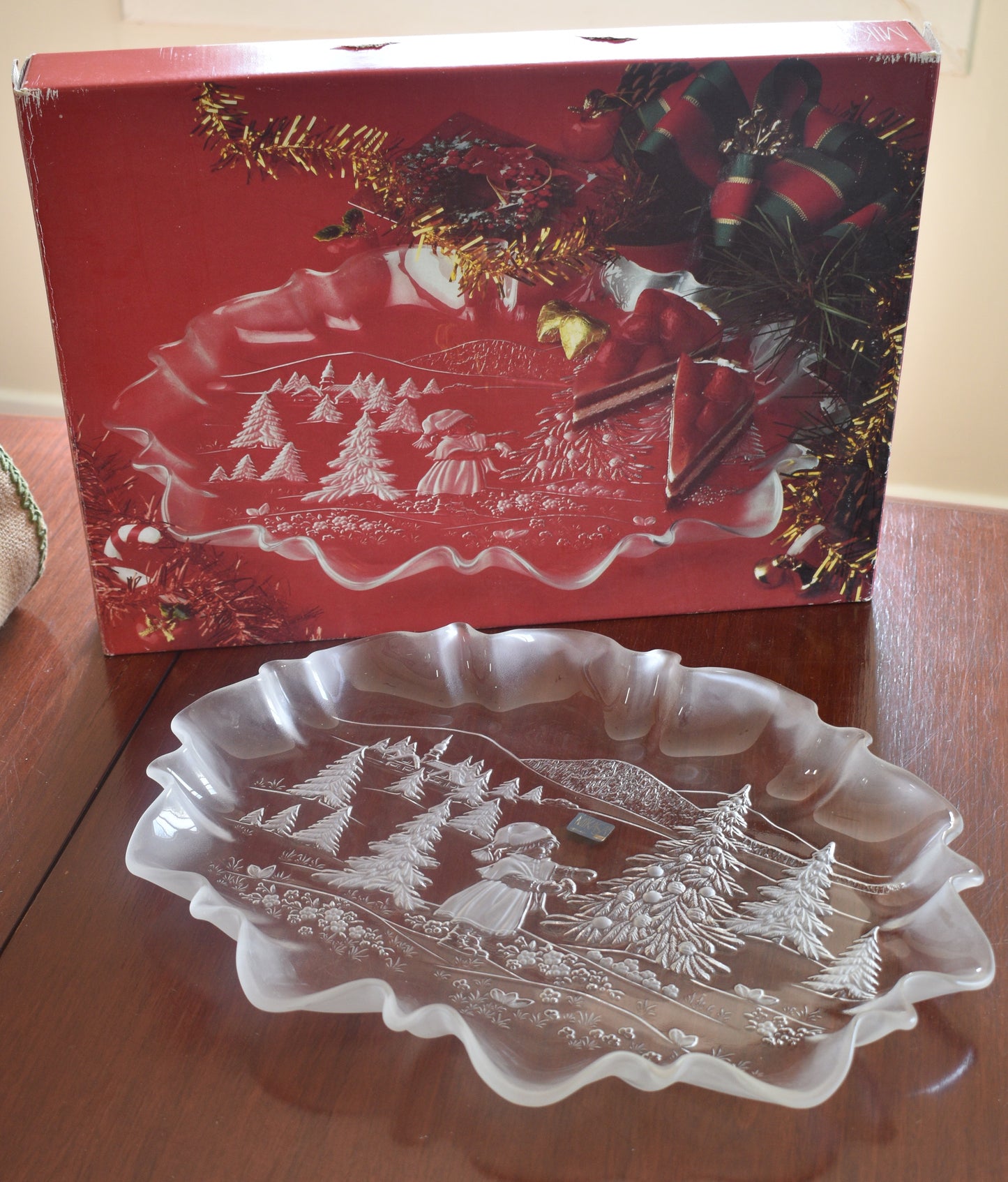 Mikasa "Christmas Story" Frosted/Clear glass Oval Canape Platter