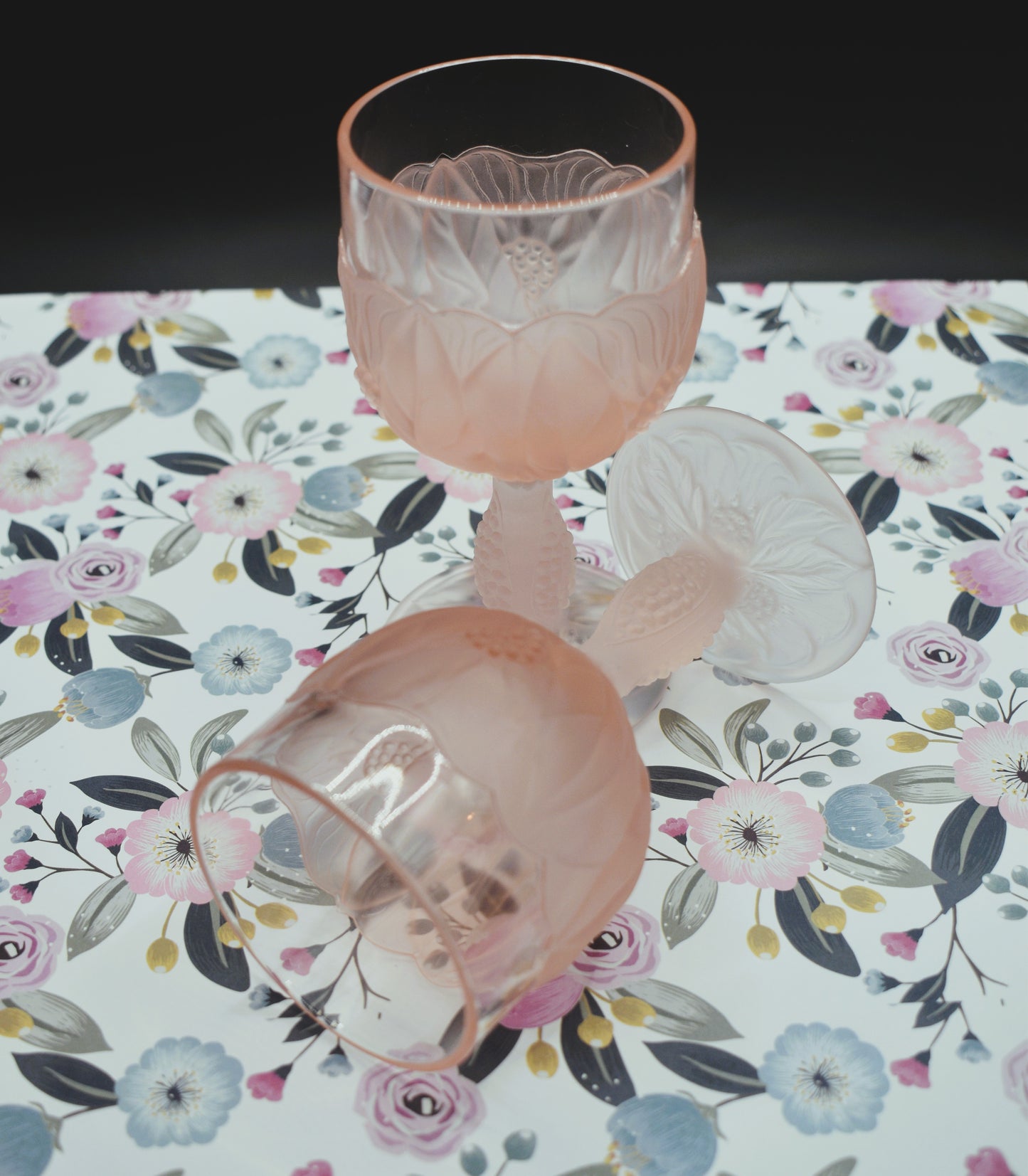 Vintage 1970s Taitu of Italy frosted pink floaral pattern Wine glasses. Set of 2