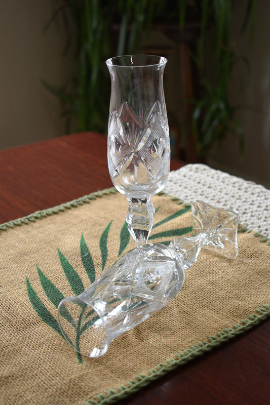 Vintage hand-cut lead Crystal Champagne Flute - Set of 2 - Geometric Sturburst & Square Base