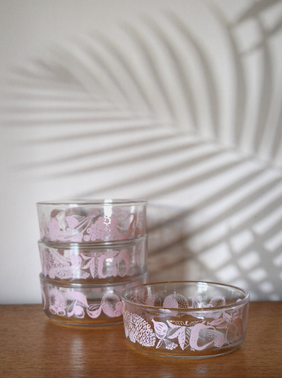Vintage Covetro Italy Glass bowls with pink motif. Set of 4