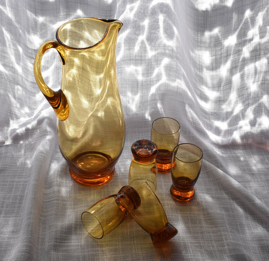 Vintage Amber Glass Jug with 5 footed liqueur/Cordial glasses.