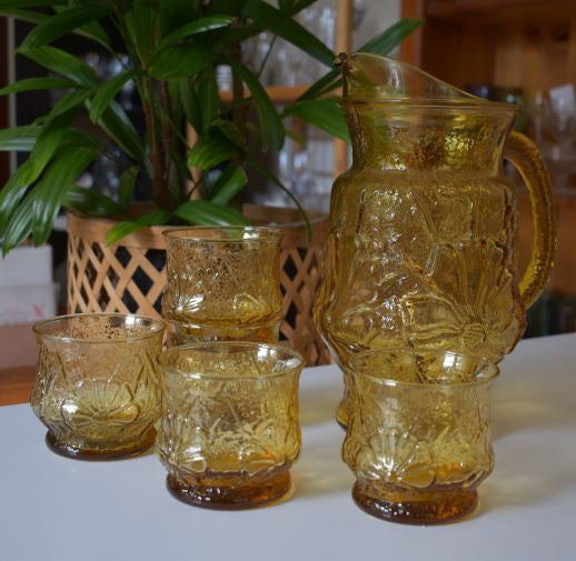 Vintage '70s Anchor Hocking Amber Rainflower design Pitcher and 5 tumblers.