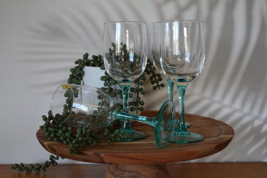 LUMINARC FRANCE Aqua/ Turquoise Colored Stem Clear Bowl Wine Glasses. Set of 4