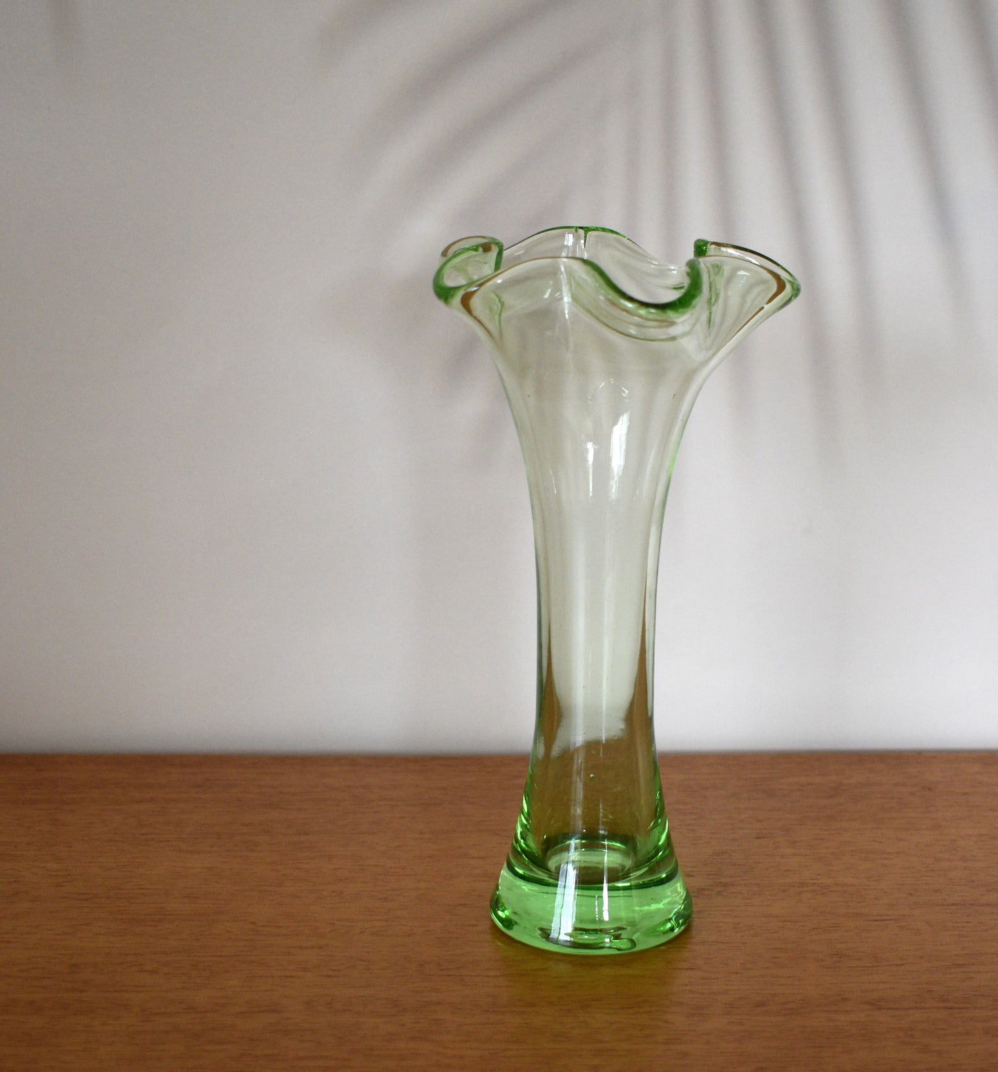 Vintage Ruffled Glass Vase, Green Glass Vase with Ruffled Edge - Tulip Vase