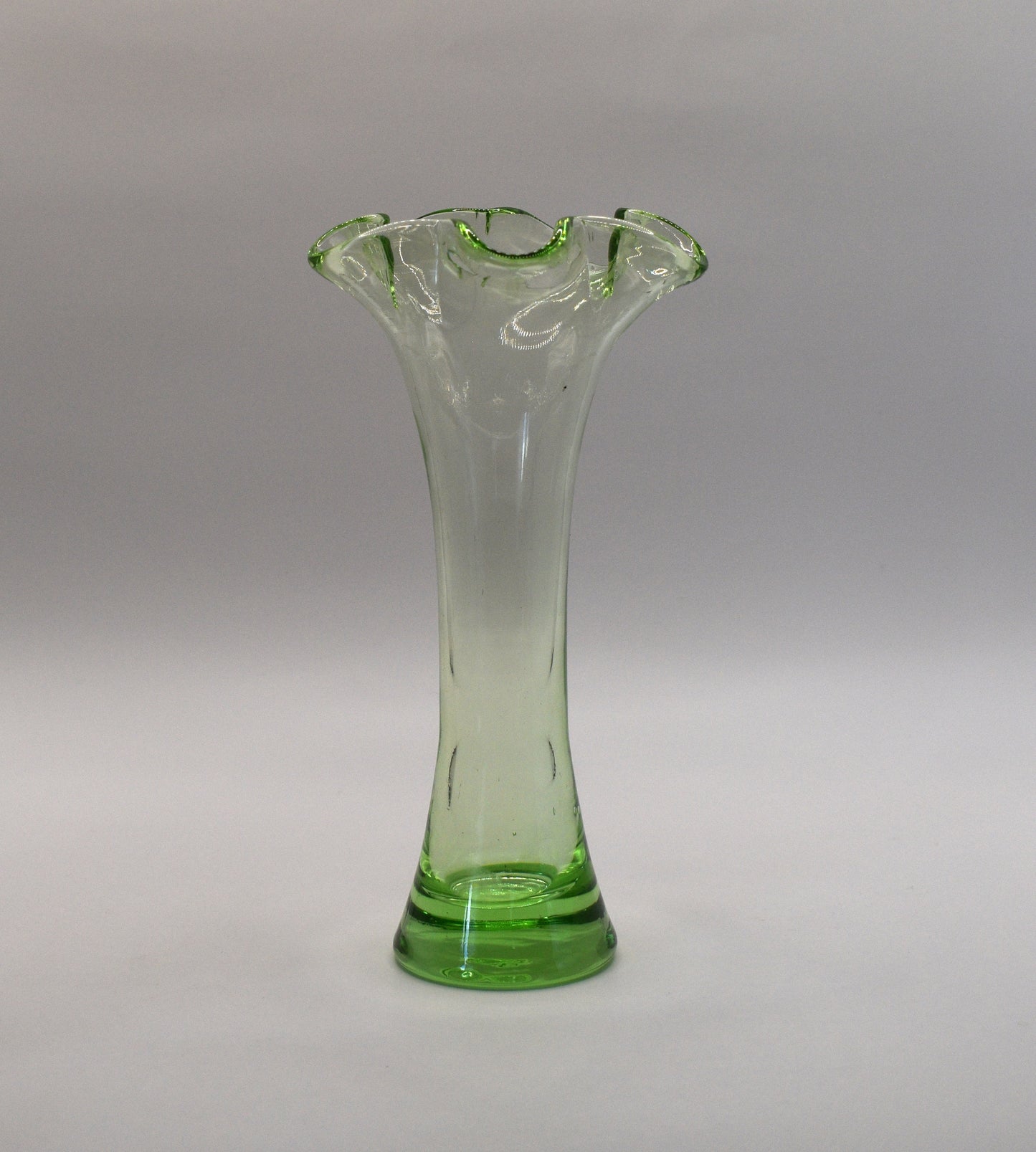 Vintage Ruffled Glass Vase, Green Glass Vase with Ruffled Edge - Tulip Vase