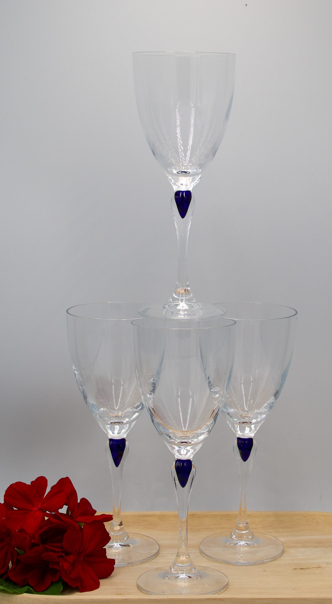 Cristal D'Arques Venise Saphire Wine Glasses