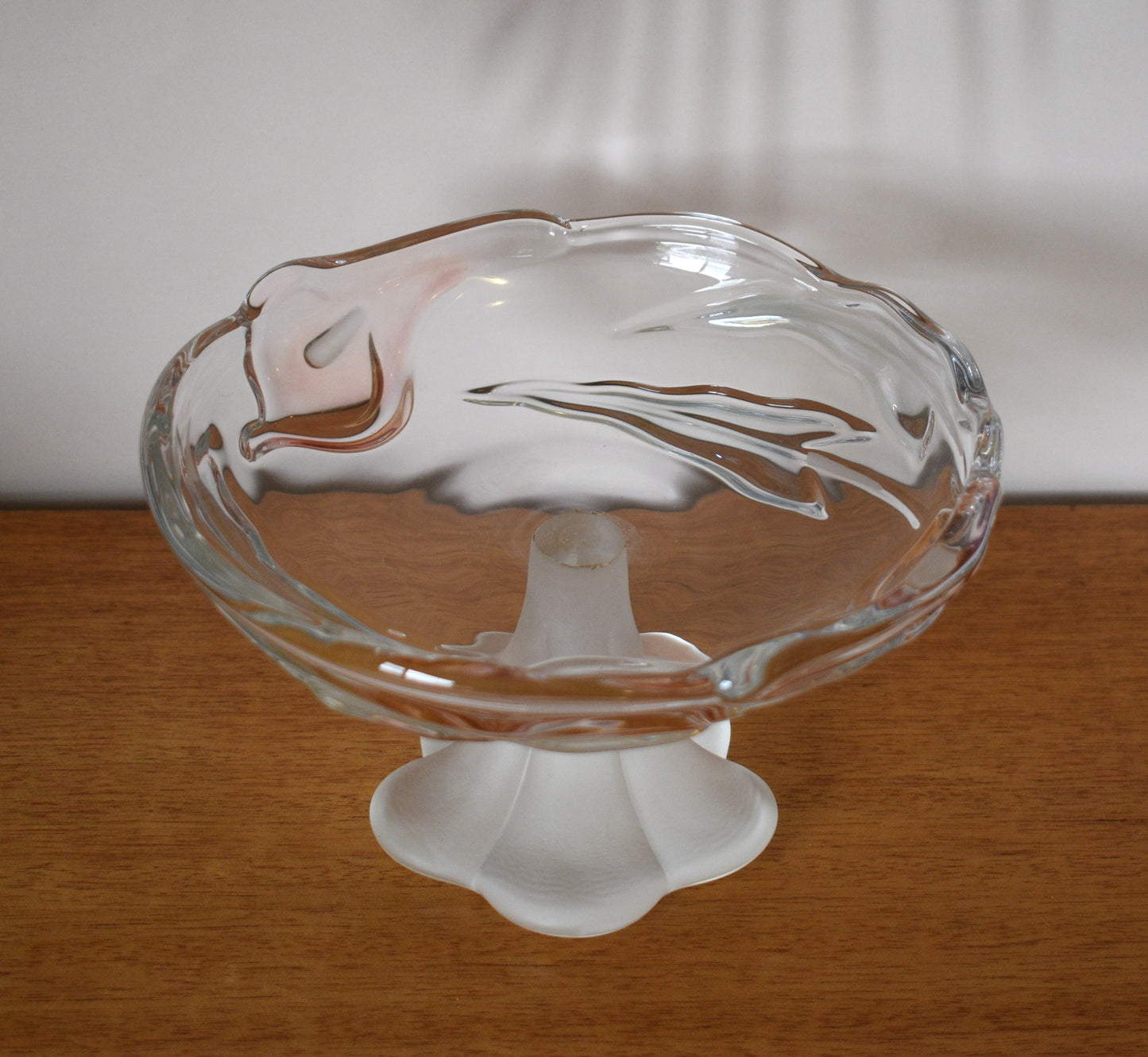 Vintage Frosted Footed Cake Stand/Serving Platter. Calla Lilly and leaf design