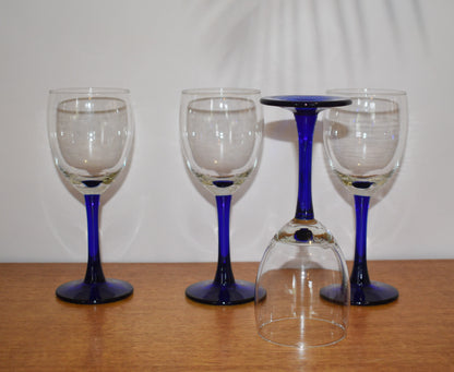 Vintage "Neptune" Cristal D'Arques-durand. Wine Glass. Set of 4