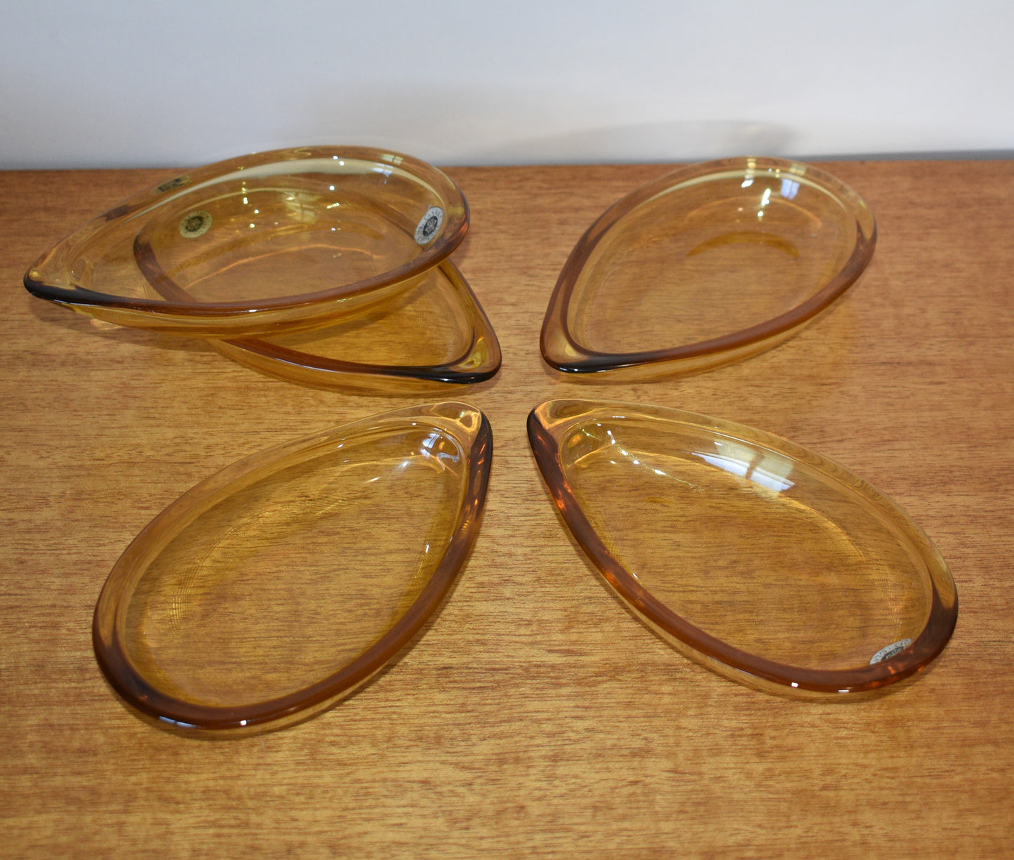 Vintage Sasaki Japaness Glass Bowls. Amber Glass. Tear Drop shape. Set of 5