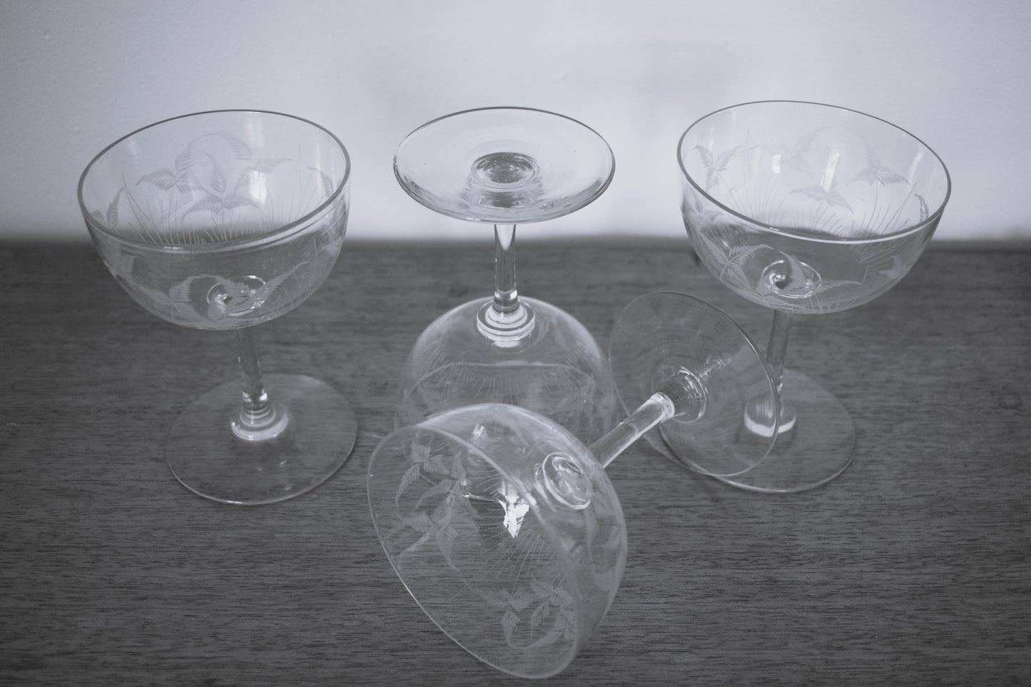 Vintage fern etched champagne coupes. Set of 4