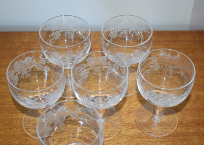 Vintage Stuart Crystal - England - Liqueur glasses. Love Bird design. Set of 6