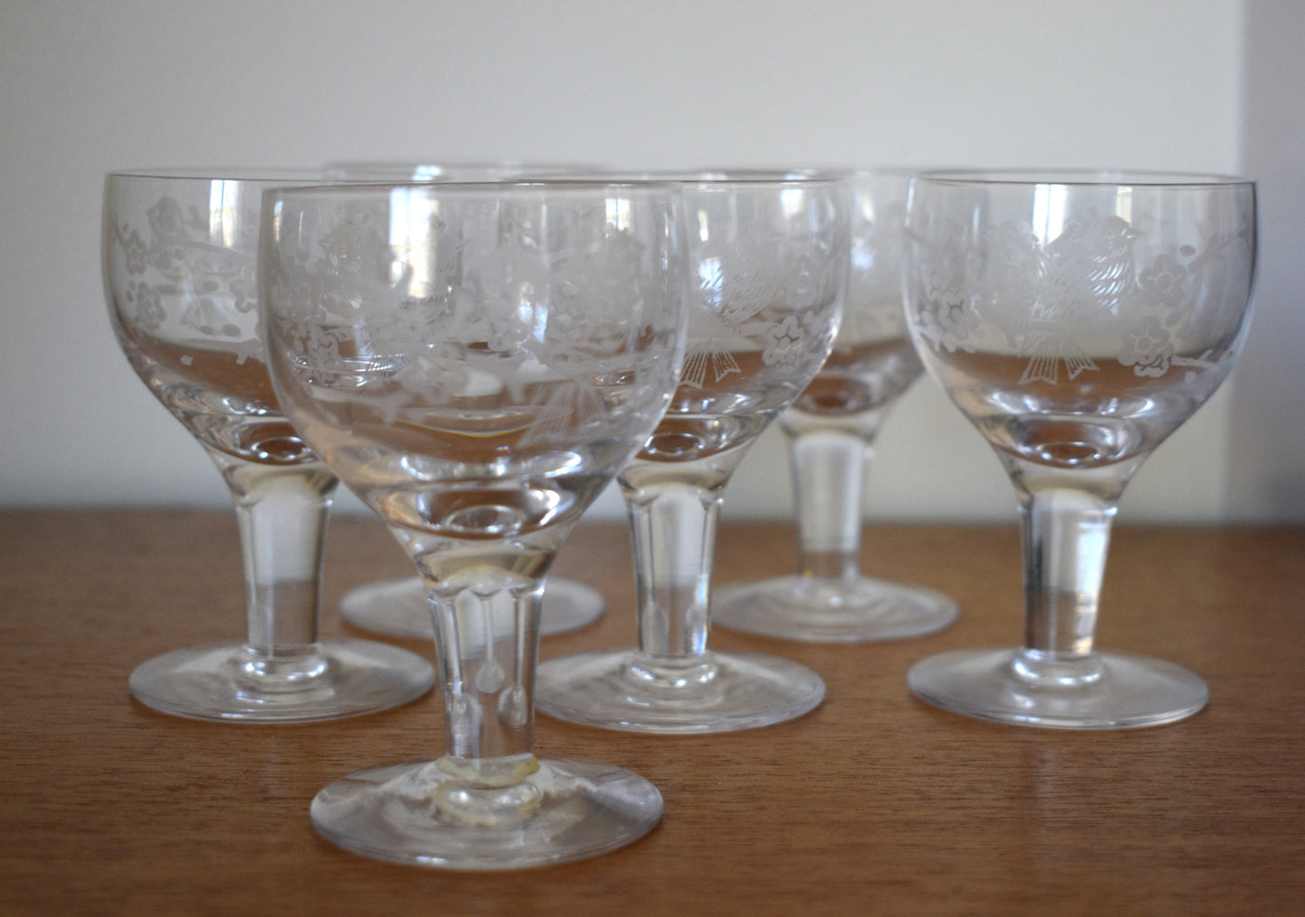 Vintage Stuart Crystal - England - Liqueur glasses. Love Bird design. Set of 6