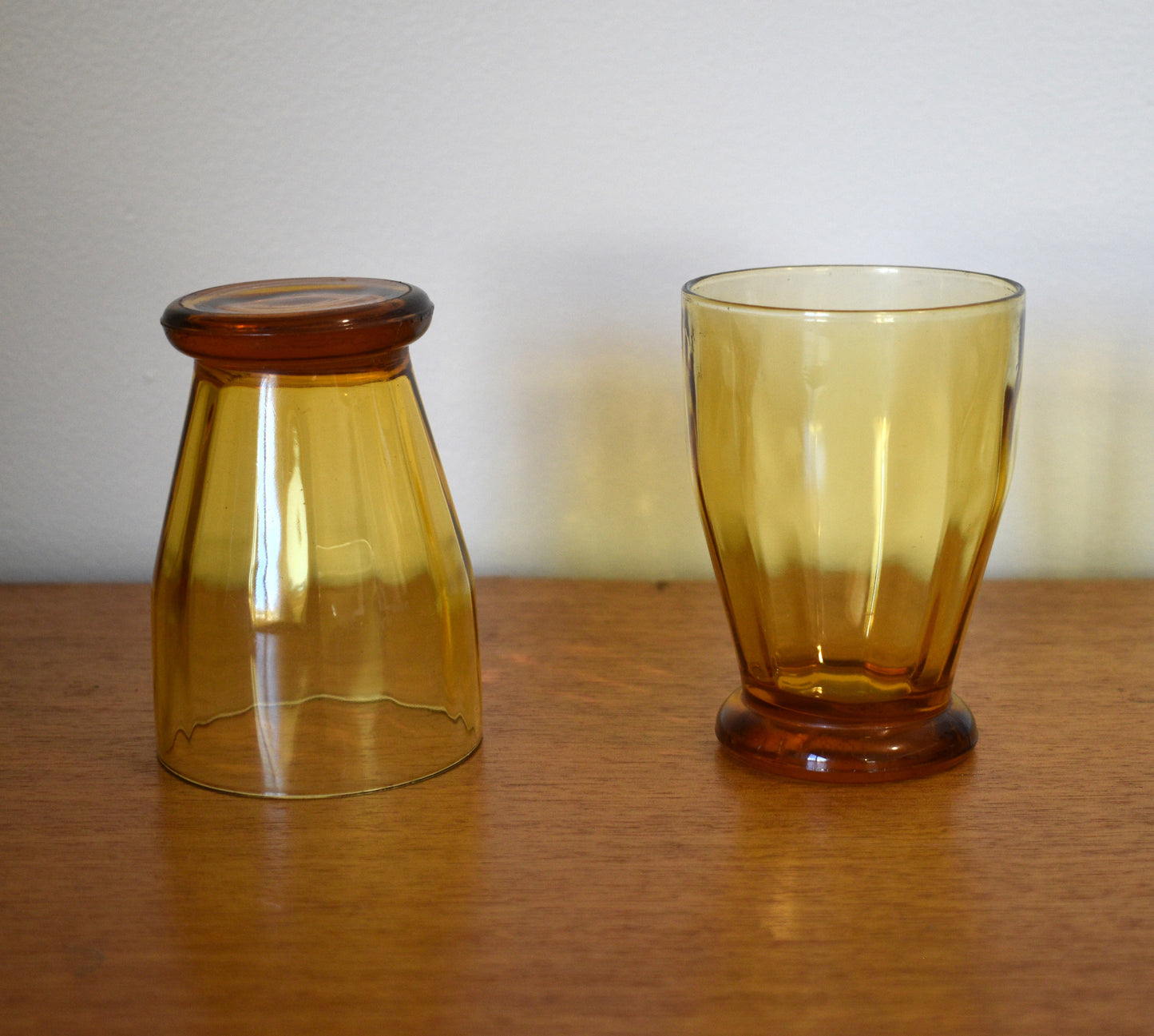 Vintage Amber Glass Jug and 2 tumblers. Vintage Charm/Art Deco