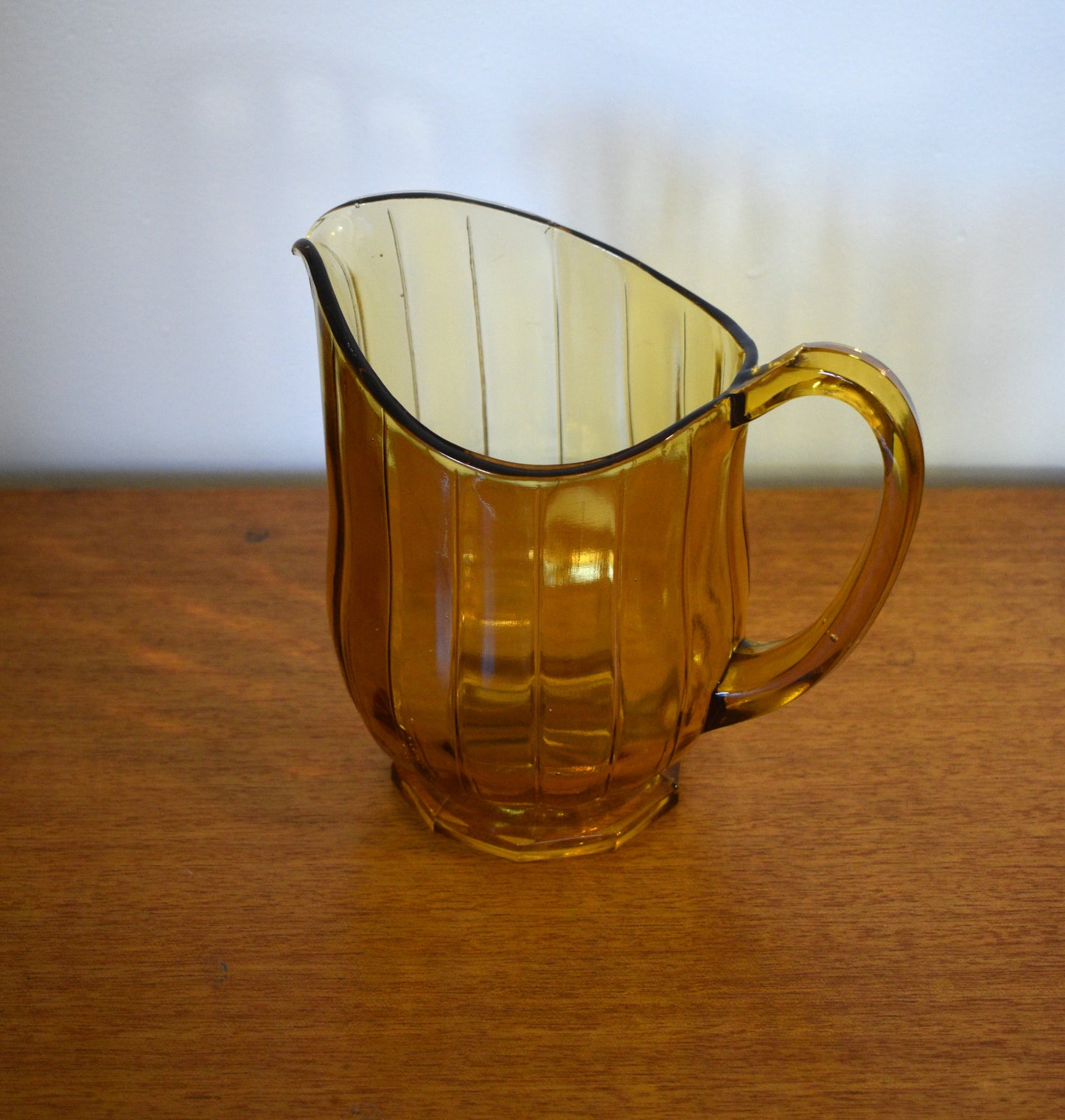 Vintage Amber Glass Jug and 2 tumblers. Vintage Charm/Art Deco