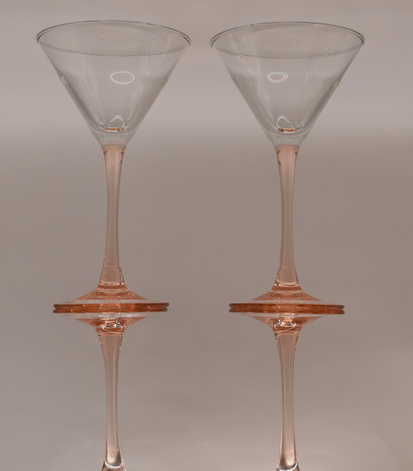 Stunning set of 4 French Vintage Luminarc Martini Glasses with pink stems. Cocktail glass.