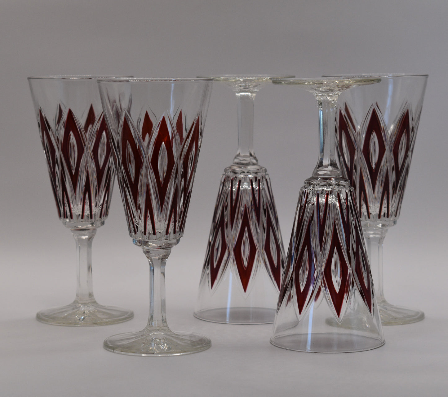 "Remis" made in France Champagne Flutes. Classic Red Diamond design, Set of 5