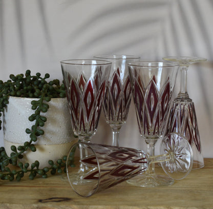 "Remis" made in France Champagne Flutes. Classic Red Diamond design, Set of 5