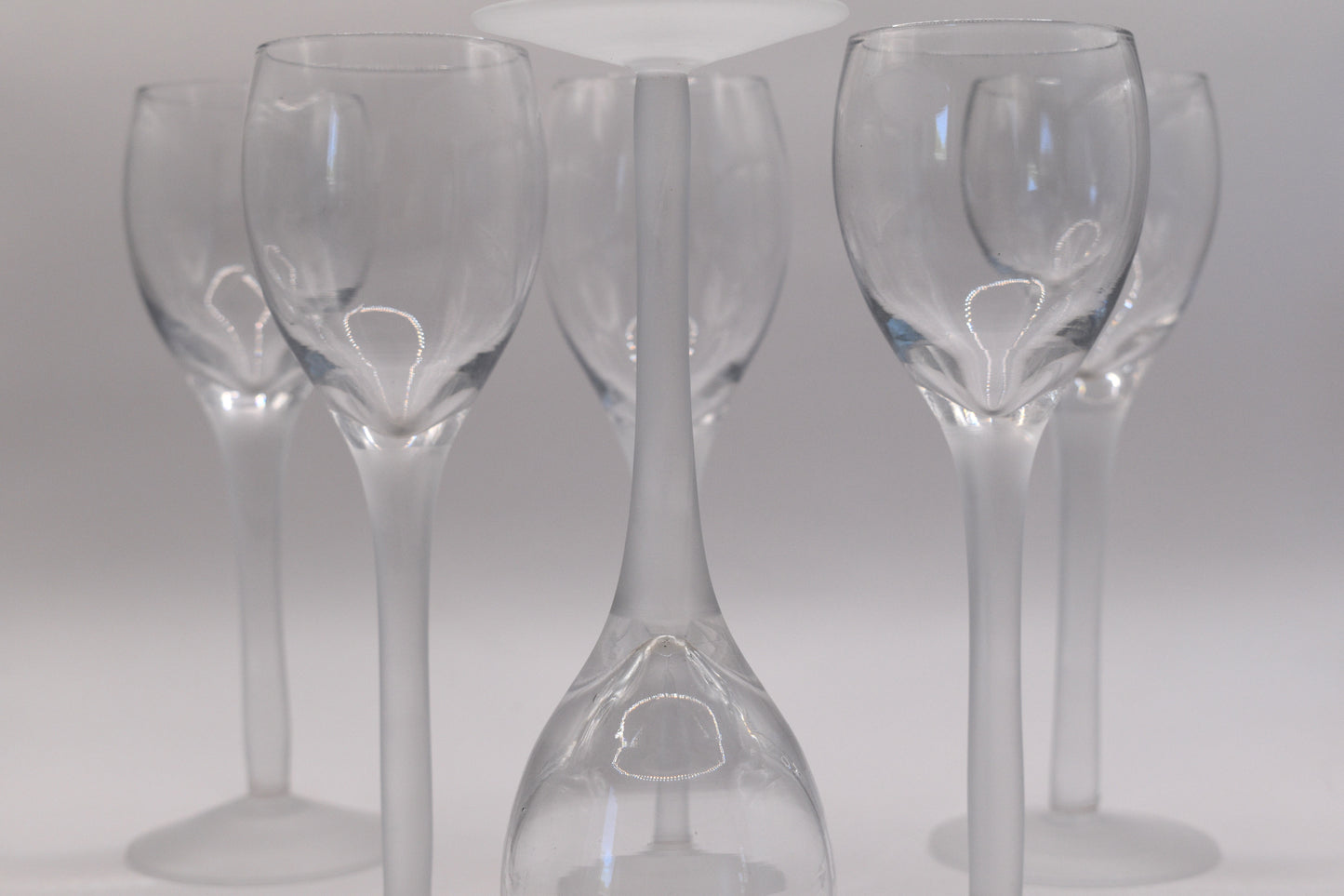 Frosted stemmed port/liqueur glasses. Set of 6