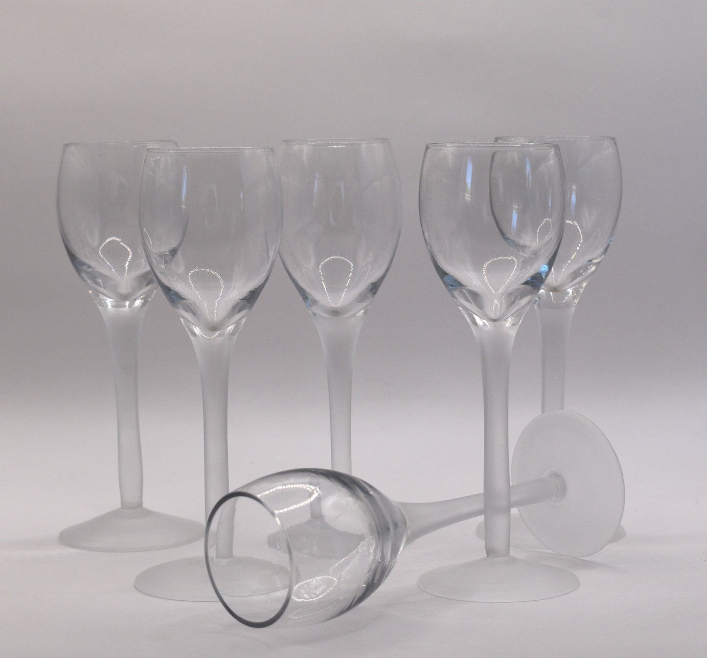 Frosted stemmed port/liqueur glasses. Set of 6