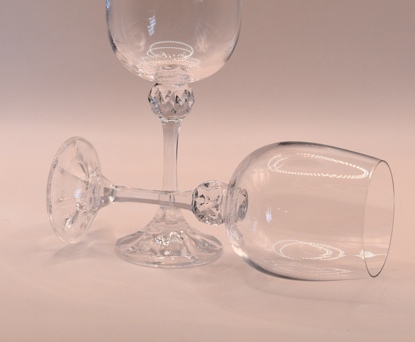 "Julia" Bohemia Wine Glass. Set of 6