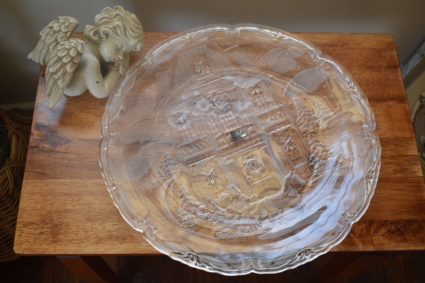 Mikasa "Winter Wonderland" 15" Roudn Hostess Platter