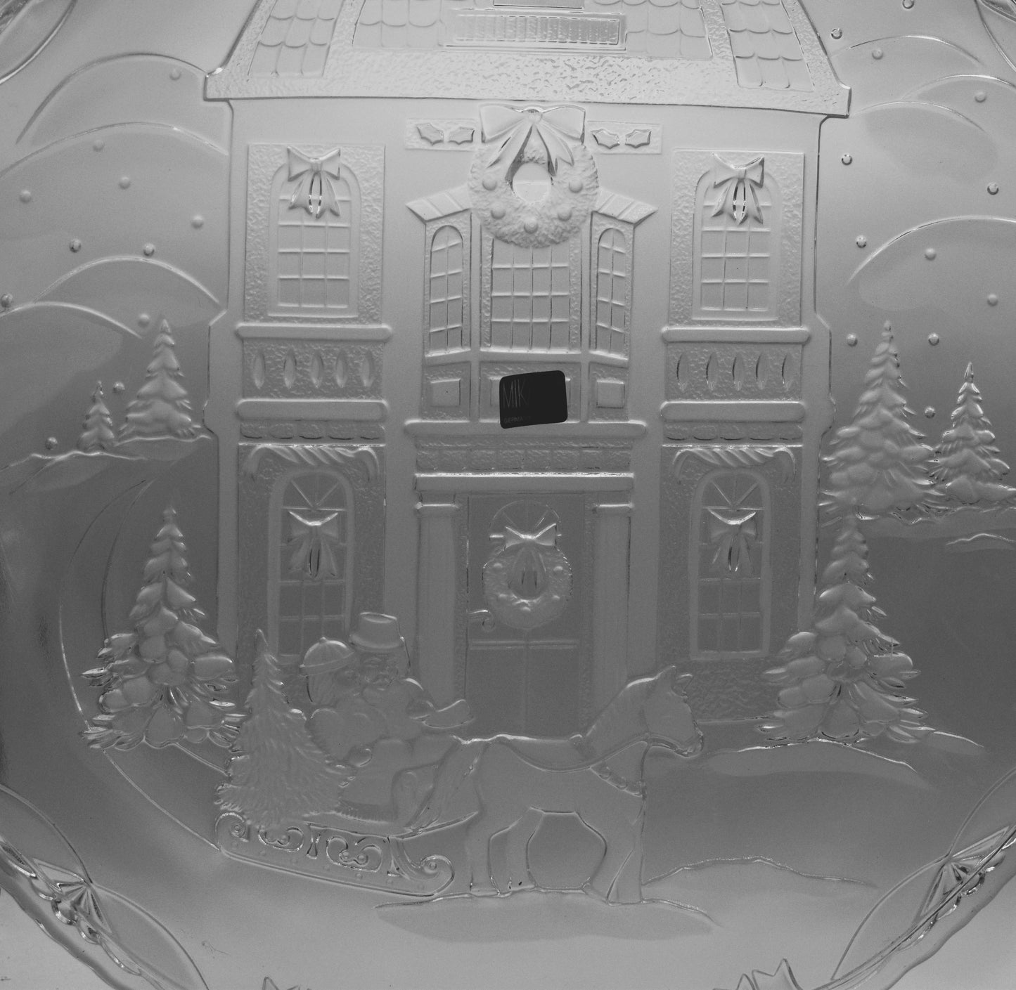 Mikasa "Winter Wonderland" 15" Roudn Hostess Platter