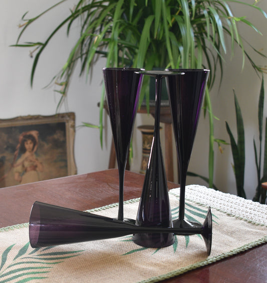 Tall stemmed trumpet styled Amethyst/Purple Champagne flutes. Set of 4