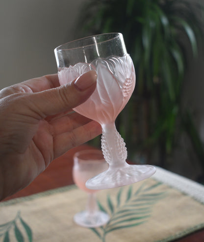 Vintage 1970s Taitu of Italy frosted pink floaral pattern Wine glasses. Set of 2