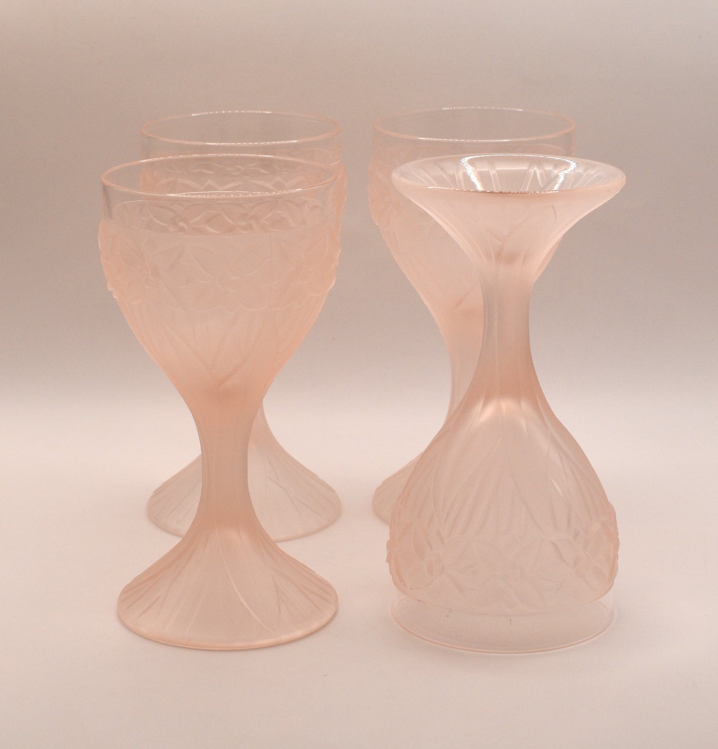 Vintage 1970s Taitu of Italy frosted pink floaral pattern Wine goblets