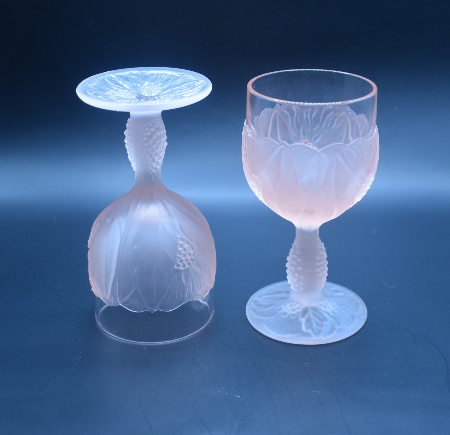 Vintage 1970s Taitu of Italy frosted pink floaral pattern Wine glasses. Set of 2
