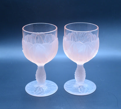 Vintage 1970s Taitu of Italy frosted pink floaral pattern Wine glasses. Set of 2
