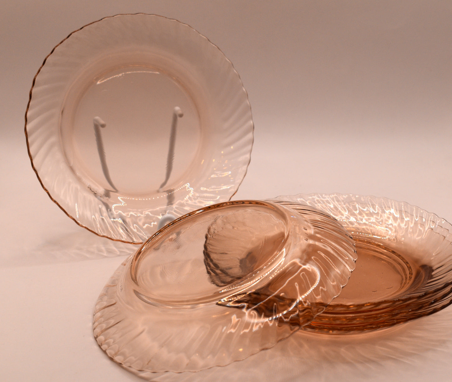 Vintage small Optic Swirl Pink plates. KIG -Set of 5
