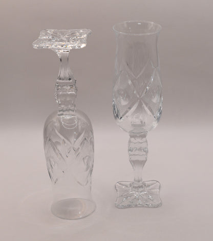 Vintage hand-cut lead Crystal Champagne Flute - Set of 2 - Geometric Sturburst & Square Base