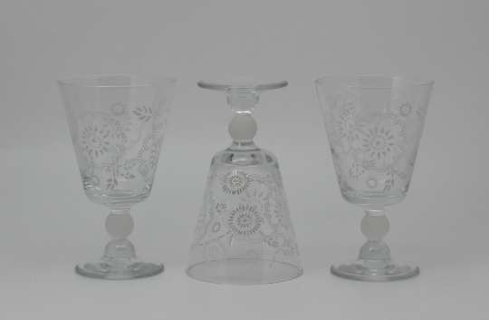 Vintage Pretty White Painted/Stenciled floral design. Short frosted ball stemmed wine glass/water goblet. Set of 3