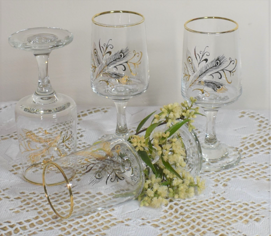 Vintage Liqueur Glasses with gold trim and gold peacock feather design. Set of 4