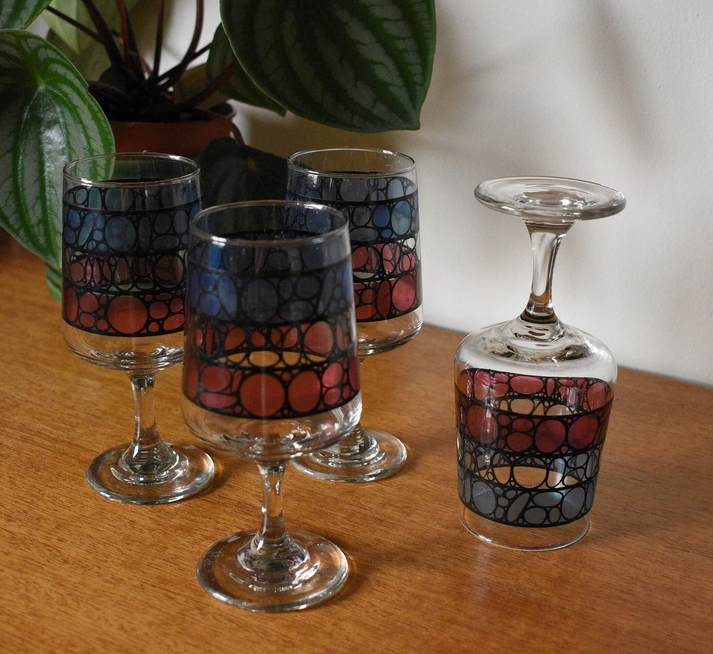 Vintage Wine Glasses. Mid Century Stained Glass design. Set of 4