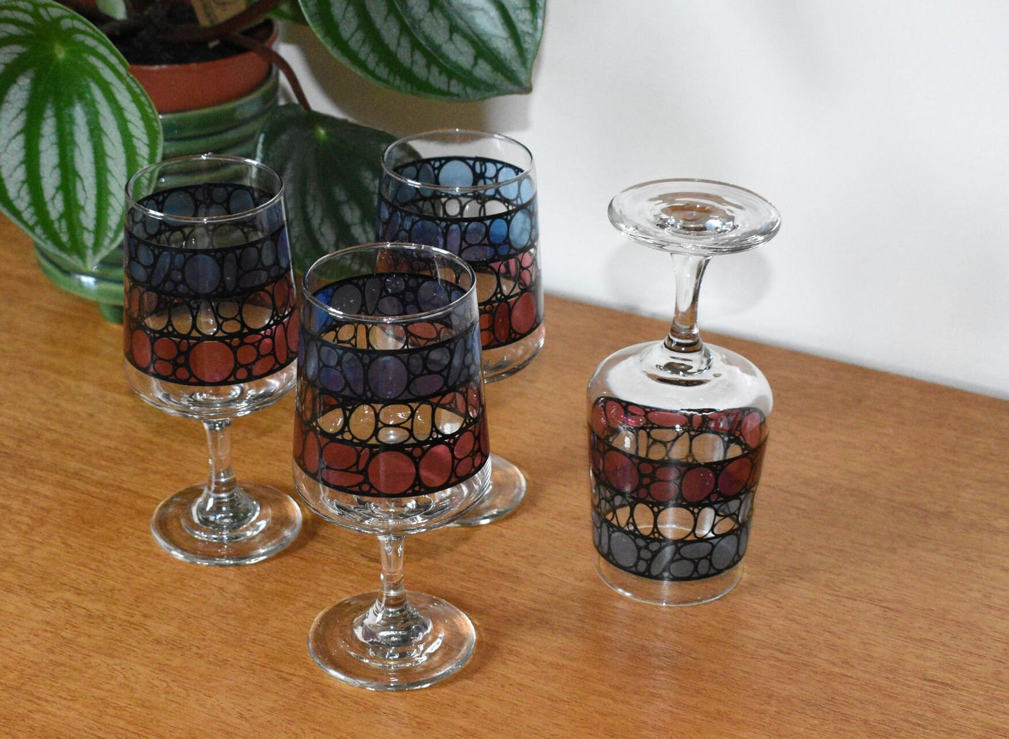 Vintage Wine Glasses. Mid Century Stained Glass design. Set of 4