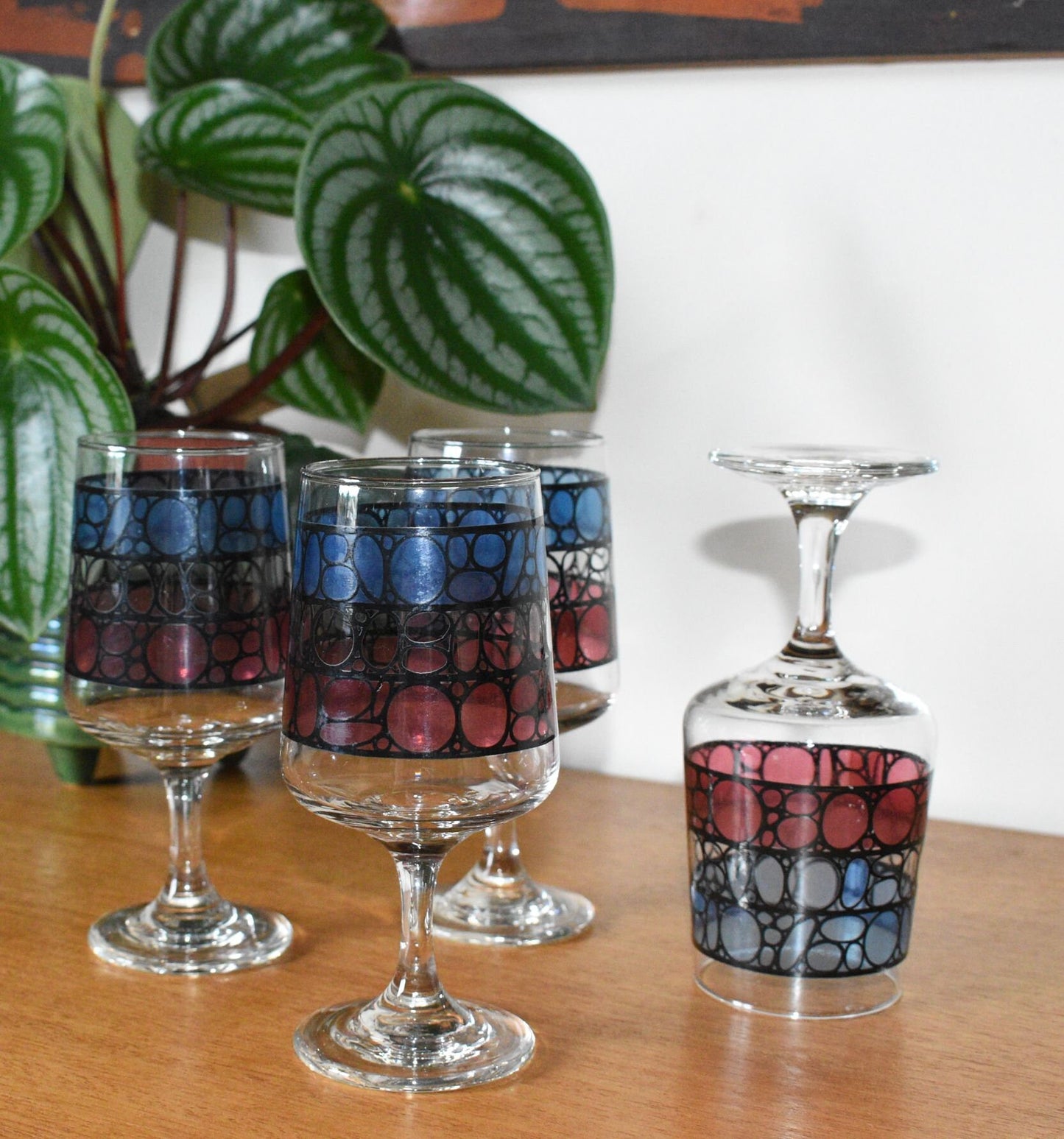 Vintage Wine Glasses. Mid Century Stained Glass design. Set of 4