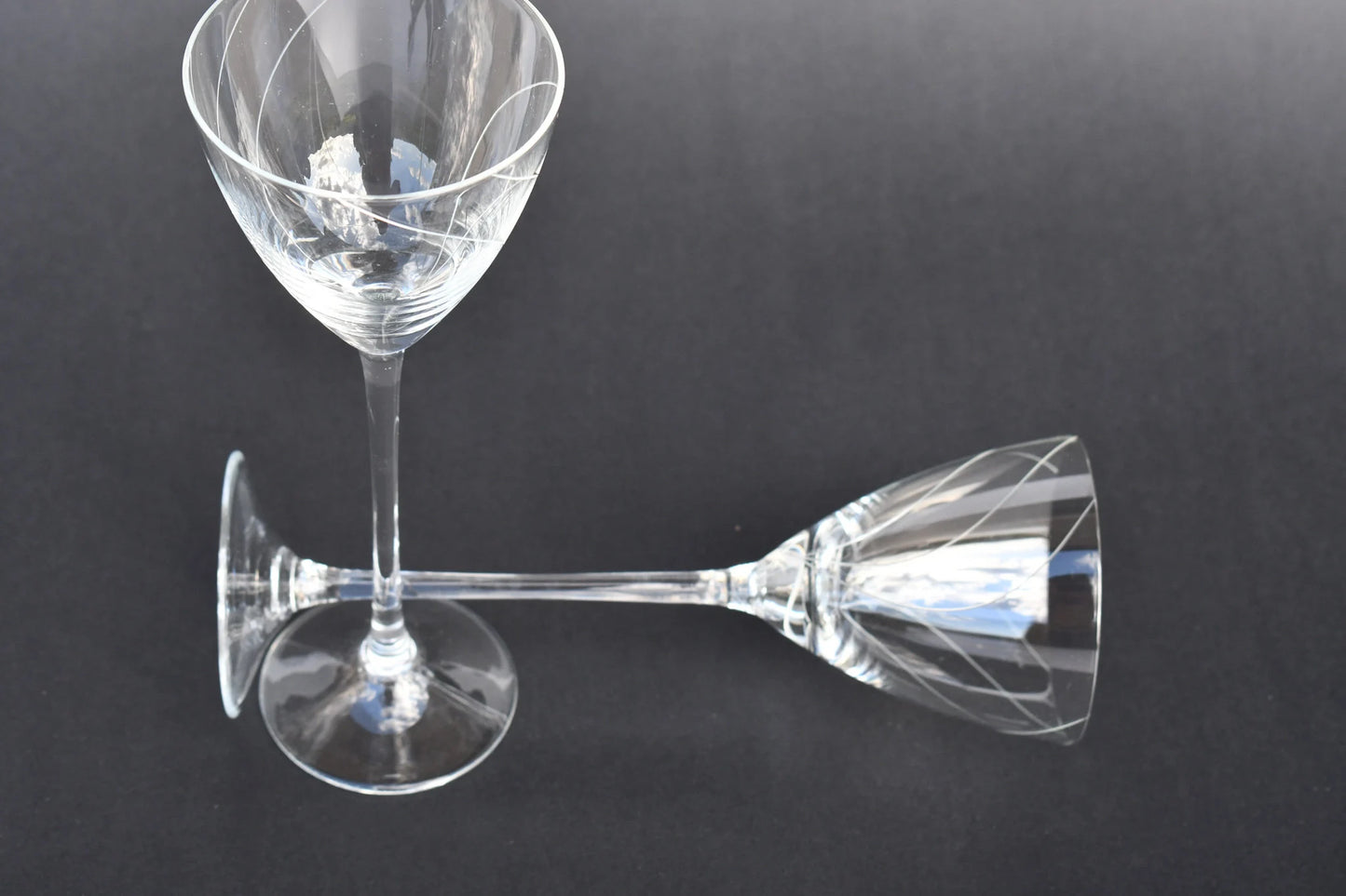 Delicate Fine Swirl Design Crystal Glasses x 2