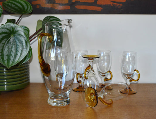 Cocktail set with Jug and 6 glasses.